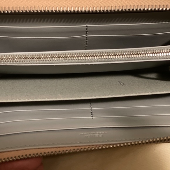Fendi zip-around leather wallet 「new」 - Picture 2 of 2